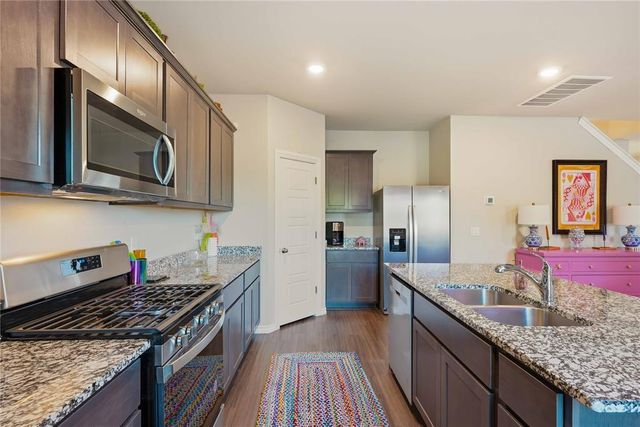 4421 Palmetto Bluff Drive, Mustang, OK 73064