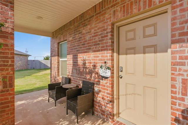 4421 Palmetto Bluff Drive, Mustang, OK 73064
