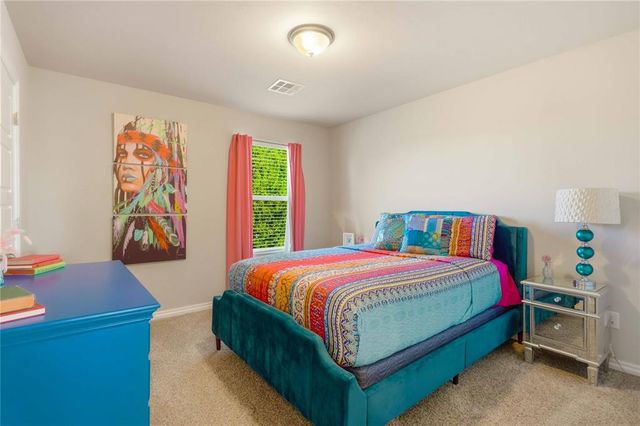 4421 Palmetto Bluff Drive, Mustang, OK 73064