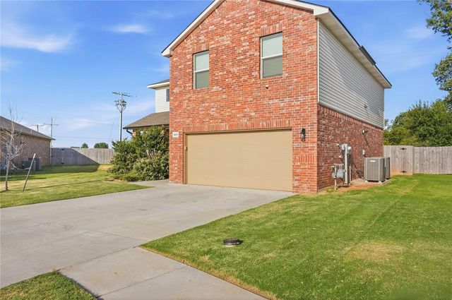 4421 Palmetto Bluff Drive, Mustang, OK 73064