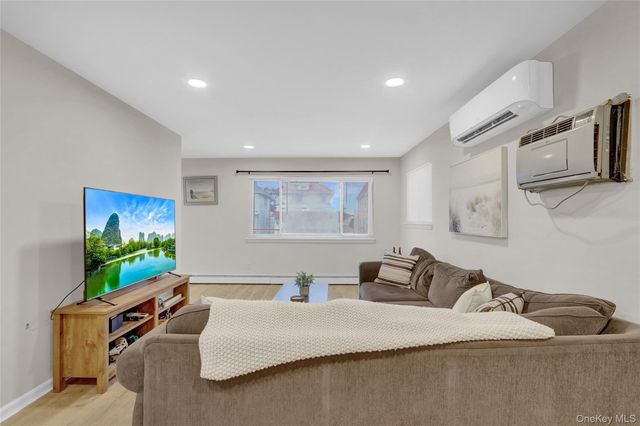 220 E Chester Street, Long Beach, NY 11561