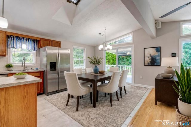 17 Blaine Avenue, Clinton, CT 06413