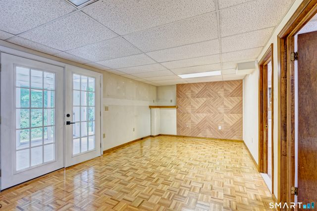 17 Blaine Avenue, Clinton, CT 06413