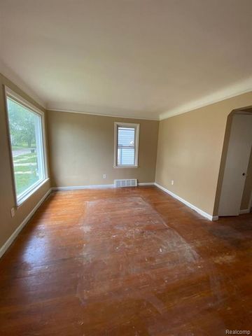 8852 Mettetal Street, Detroit, MI 48228