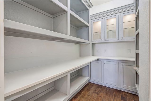 2009 Tree Top Court, Granbury, TX 76049