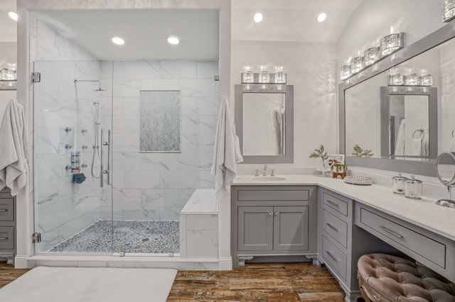 2009 Tree Top Court, Granbury, TX 76049