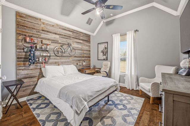 2009 Tree Top Court, Granbury, TX 76049