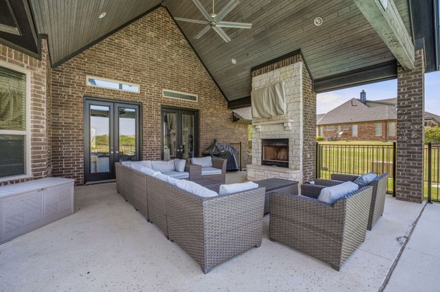 2009 Tree Top Court, Granbury, TX 76049