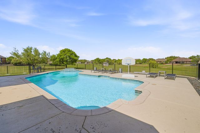 2009 Tree Top Court, Granbury, TX 76049