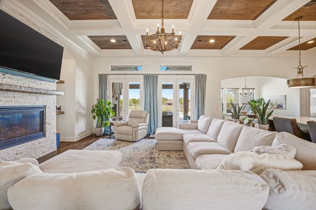 2009 Tree Top Court, Granbury, TX 76049