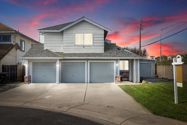 2521 Boston Way, Modesto, CA 95355