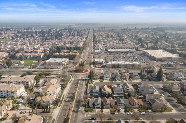 2521 Boston Way, Modesto, CA 95355