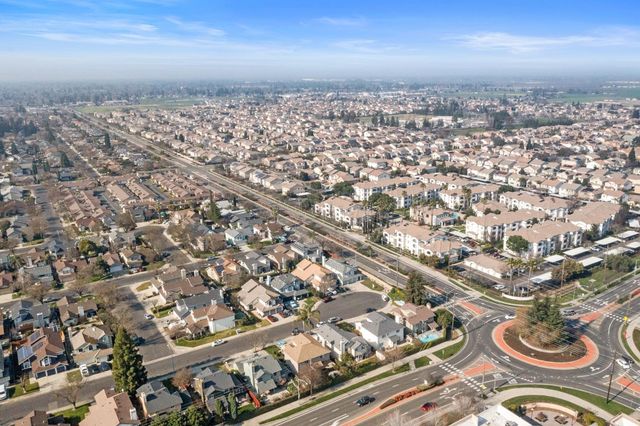 2521 Boston Way, Modesto, CA 95355