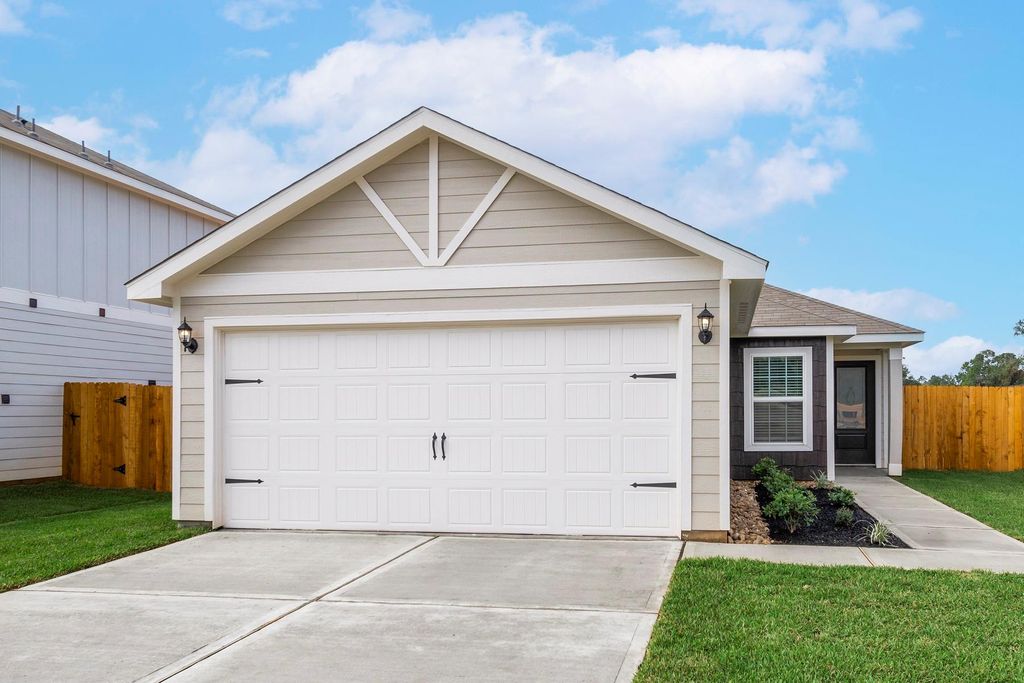 15878 Berry Hill Drive, Conroe, TX 77303