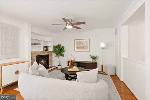 12056 EDGEMERE CIR, Reston, VA 20190
