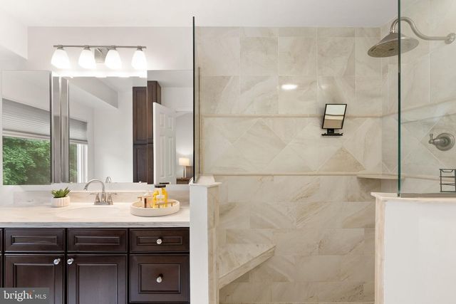 12056 EDGEMERE CIR, Reston, VA 20190
