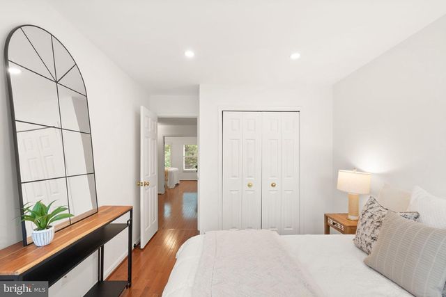 12056 EDGEMERE CIR, Reston, VA 20190