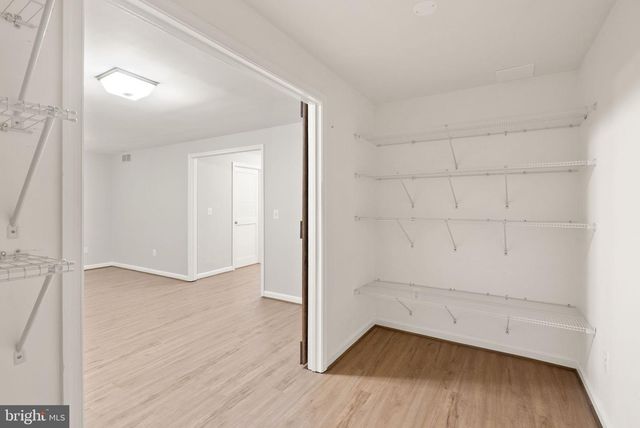 12056 EDGEMERE CIR, Reston, VA 20190