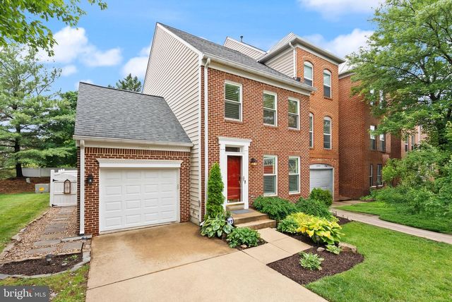 12056 EDGEMERE CIR, Reston, VA 20190