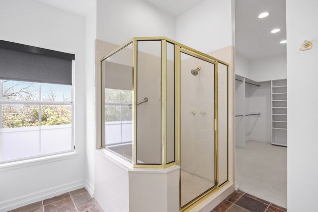 405 Overlook Dr, Kerrville, TX 78028