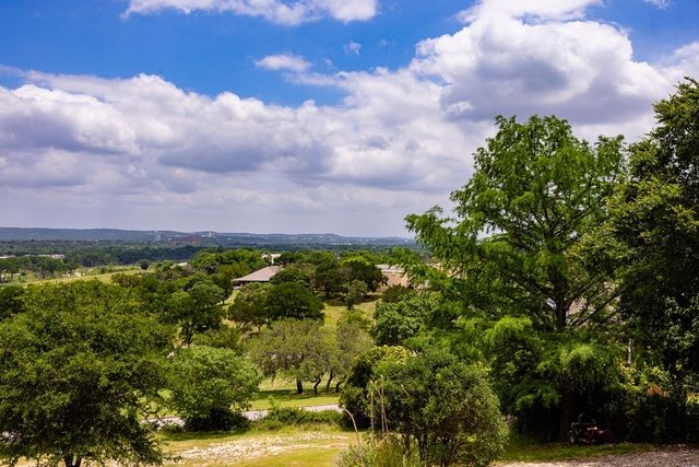 405 Overlook Dr, Kerrville, TX 78028