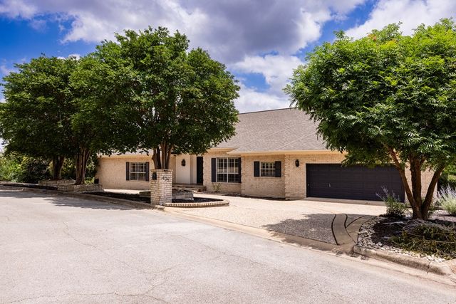 405 Overlook Dr, Kerrville, TX 78028