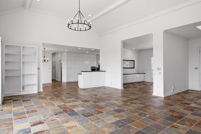 405 Overlook Dr, Kerrville, TX 78028