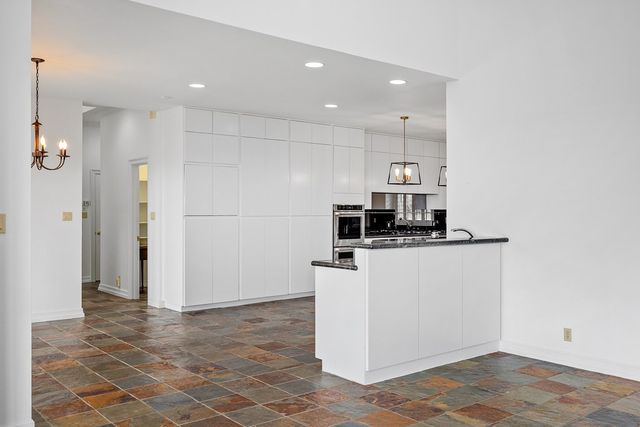 405 Overlook Dr, Kerrville, TX 78028