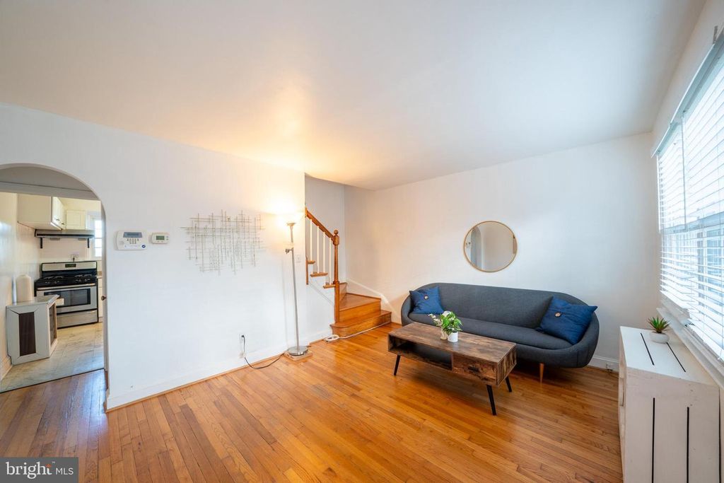 913 MAIDEN CHOICE LN, Baltimore, MD 21229
