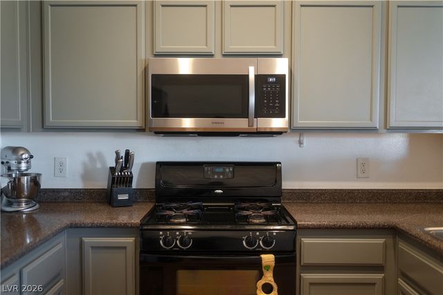 2305 West Horizon Ridge Parkway 2124, Henderson, NV 89052