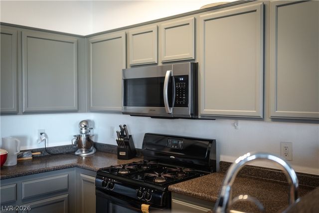 2305 West Horizon Ridge Parkway 2124, Henderson, NV 89052