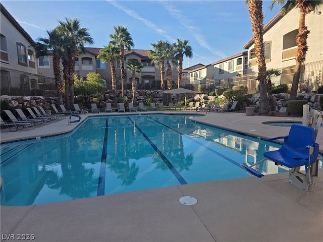 2305 West Horizon Ridge Parkway 2124, Henderson, NV 89052