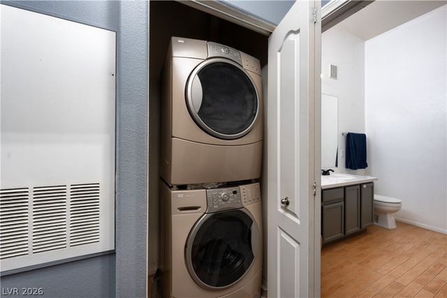 2305 West Horizon Ridge Parkway 2124, Henderson, NV 89052