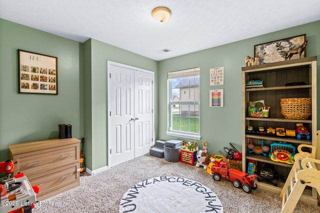 279 Hill Terrace Dr, Mt Washington, KY 40047