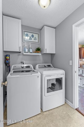 279 Hill Terrace Dr, Mt Washington, KY 40047