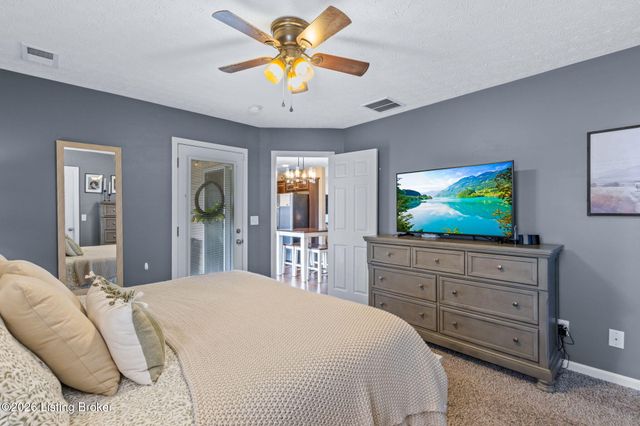 279 Hill Terrace Dr, Mt Washington, KY 40047