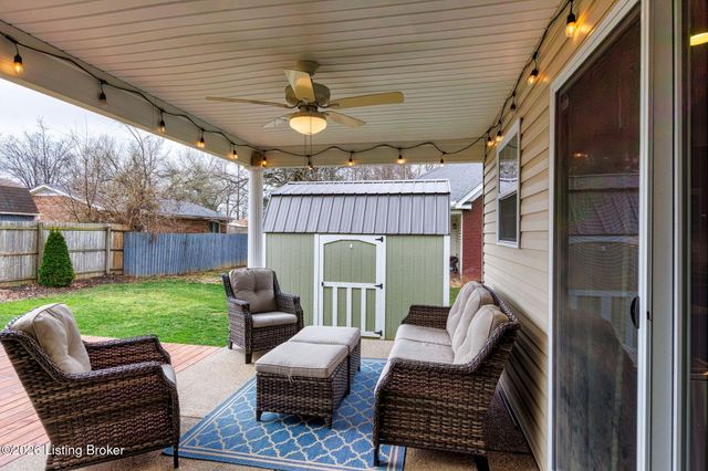 279 Hill Terrace Dr, Mt Washington, KY 40047