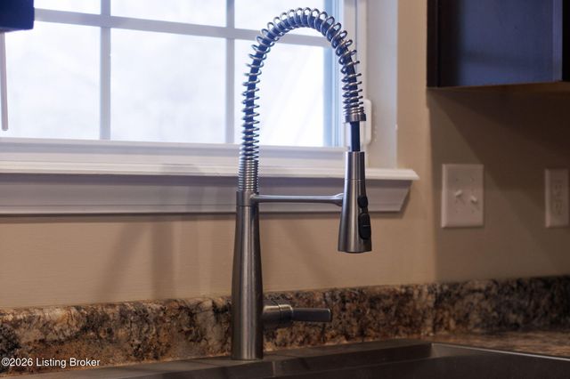 279 Hill Terrace Dr, Mt Washington, KY 40047