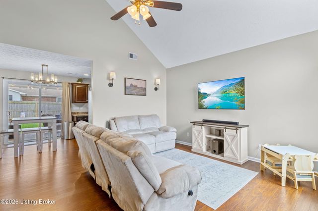 279 Hill Terrace Dr, Mt Washington, KY 40047