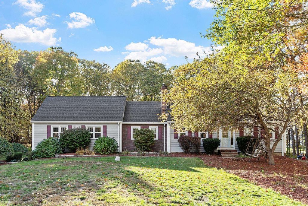 24 Alyssa Drive, Derry, NH 03038