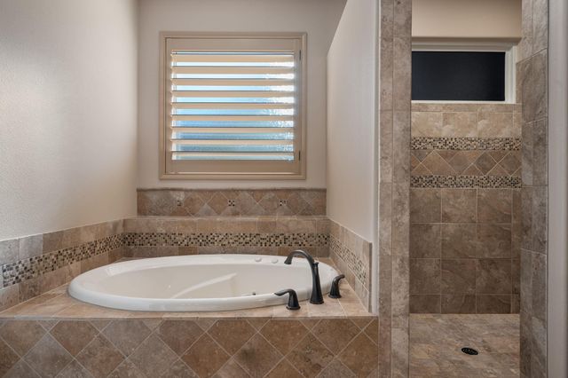 204 Overlook CT, Georgetown, TX 78628