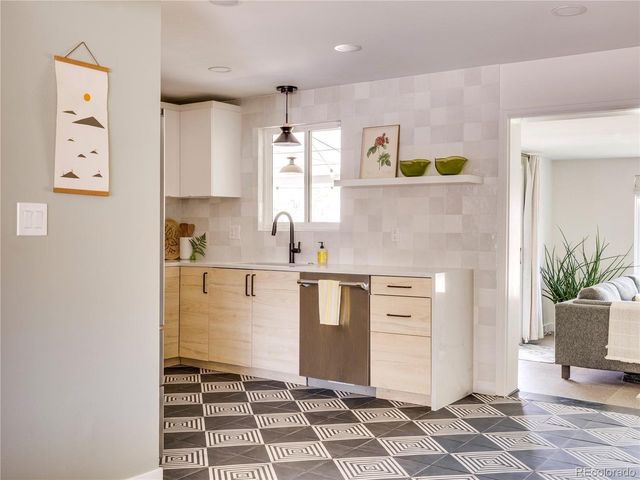 7107 E Wyoming Pl, Denver, CO 80224
