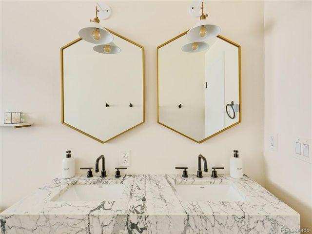 7107 E Wyoming Pl, Denver, CO 80224