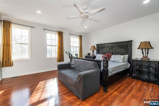 28 George Russell Way 14, Clifton, NJ 07013