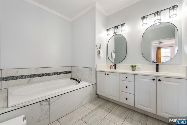 28 George Russell Way 14, Clifton, NJ 07013