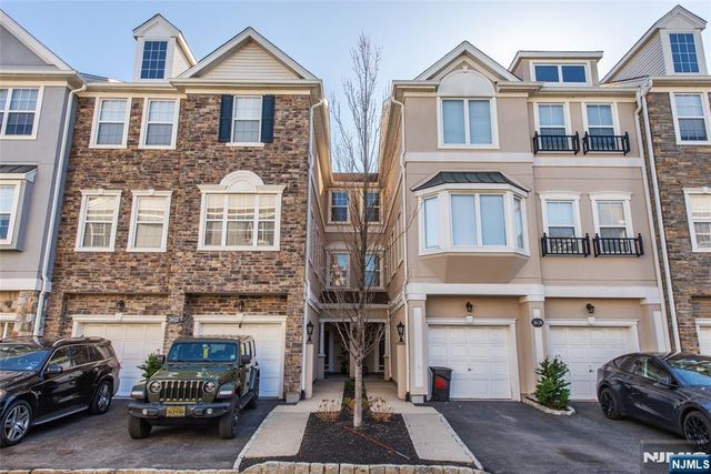 28 George Russell Way 14, Clifton, NJ 07013