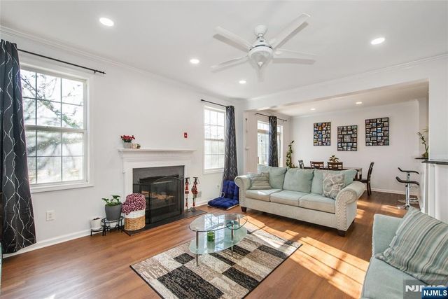 28 George Russell Way 14, Clifton, NJ 07013