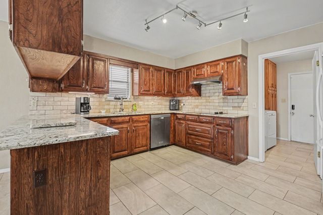 205 Randy Lee Lane, Mckinney, TX 75071