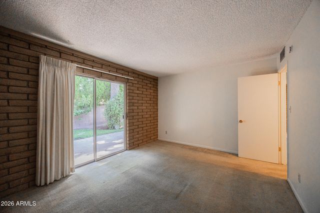 2219 W MORTEN Avenue 6, Phoenix, AZ 85021