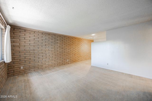 2219 W MORTEN Avenue 6, Phoenix, AZ 85021